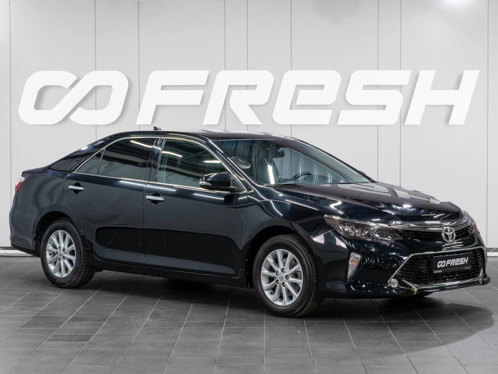 Седан Toyota Camry 2018 года, 2499000 рублей, Сургут