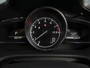 Седан Mazda Axela 2017 года, 1530000 рублей, Омск