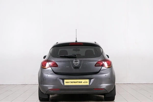 Хетчбэк Opel Astra 2011 года, 629000 рублей, Красноярск