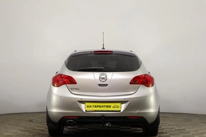 Хетчбэк Opel Astra 2011 года, 689000 рублей, Пермь