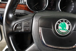 Лифтбек Skoda Superb 2012 года, 1129000 рублей, Пермь