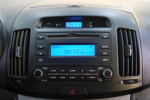 Седан Hyundai Elantra 2010 года, 719000 рублей, Омск