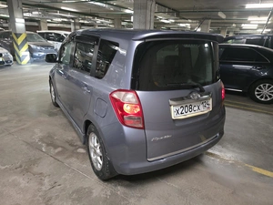 Хетчбэк Toyota Ractis 2007 года, 640000 рублей, Красноярск
