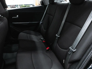 Седан Kia Rio 2013 года, 940000 рублей, Красноярск