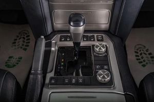 Внедорожник Toyota Land Cruiser 2018 года, 6739000 рублей, Томск