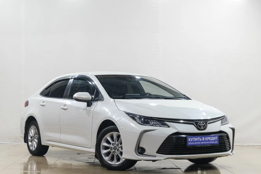Седан Toyota Corolla 2019 года, 1949000 рублей, Новокузнецк