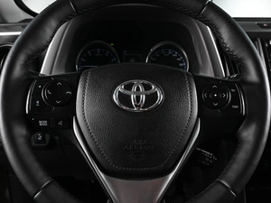 Внедорожник Toyota RAV4 2017 года, 2569000 рублей, Аксай