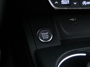 Седан Audi A4 2018 года, 2799077 рублей, Москва