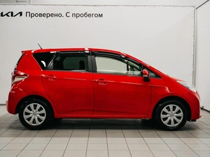 Хетчбэк Toyota Ractis 2015 года, 849000 рублей, Красноярск