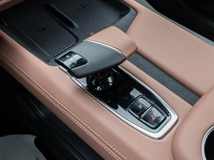 Внедорожник Changan UNI-Z 2025 года, 2988000 рублей, Краснодар