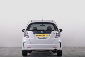 Хетчбэк Honda Fit 2011 года, 1139000 рублей, Томск