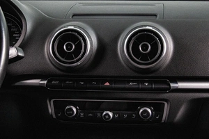 Седан Audi A3 2016 года, 1939000 рублей, Сургут