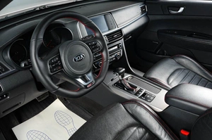 Седан Kia Optima 2017 года, 2039000 рублей, Тюмень
