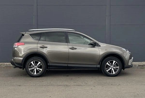 Внедорожник Toyota RAV4 2016 года, 2490000 рублей, Солонцы