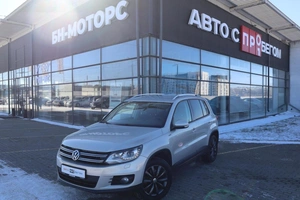 Внедорожник Volkswagen Tiguan 2016 года, 1690000 рублей, Мирное