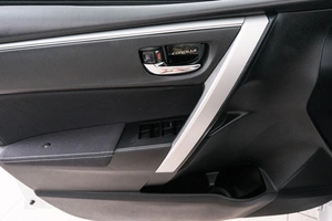 Седан Toyota Corolla 2013 года, 1299000 рублей, Красноярск
