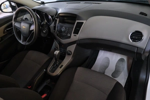Седан Chevrolet Cruze 2012 года, 799000 рублей, Омск