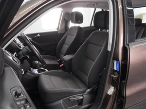 Внедорожник Volkswagen Tiguan 2014 года, 1357000 рублей, Воронеж