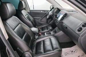 Внедорожник Volkswagen Tiguan 2011 года, 1389000 рублей, Красноярск