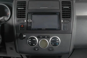 Хетчбэк Nissan Tiida 2007 года, 719000 рублей, Тюмень