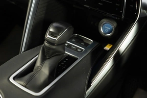 Внедорожник Toyota Harrier 2022 года, 4799000 рублей, Новосибирск