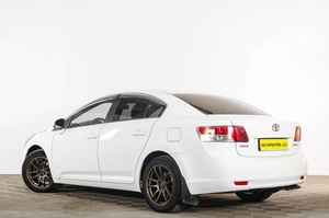 Седан Toyota Avensis 2011 года, 999000 рублей, Тюмень