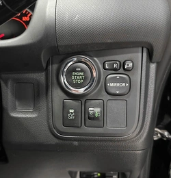 Минивэн Toyota Wish 2012 года, 1447000 рублей, Красноярск