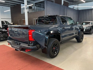 Пикап Toyota Tacoma 2024 года, 9490000 рублей, Павловская Слобода