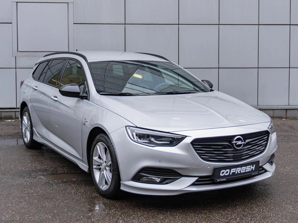 Универсал Opel Insignia 2020 года, 2169000 рублей, Санкт-Петербург