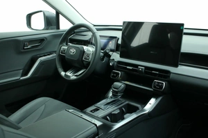 Внедорожник Toyota RAV4 2025 года, 4050000 рублей, Красноярск