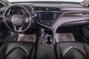 Седан Toyota Camry 2019 года, 3199000 рублей, Томск
