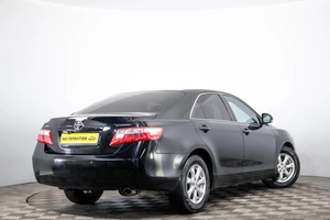 Седан Toyota Camry 2010 года, 1099000 рублей, Пермь