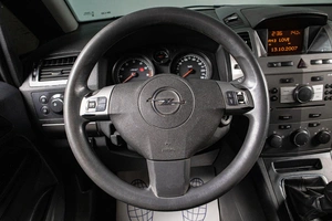 Минивэн Opel Zafira 2007 года, 479000 рублей, Сургут