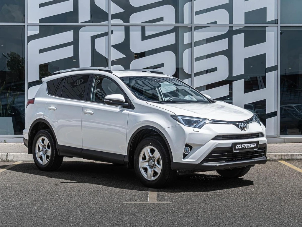 Внедорожник Toyota RAV4 2017 года, 1598000 рублей, Краснодар