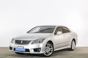 Седан Toyota Crown 2010 года, 1869000 рублей, Тюмень