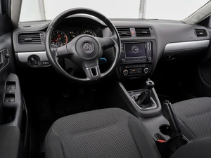Седан Volkswagen Jetta 2011 года, 970000 рублей, Тверь