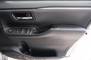 Минивэн Toyota Esquire 2016 года, 2439000 рублей, Красноярск