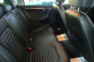 Универсал Volkswagen Passat 2012 года, 1229000 рублей, Омск
