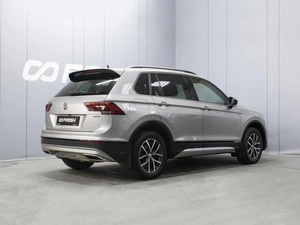 Внедорожник Volkswagen Tiguan 2018 года, 2160000 рублей, Омск