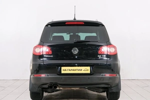Внедорожник Volkswagen Tiguan 2011 года, 1389000 рублей, Красноярск