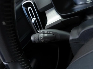 Внедорожник Volvo XC40 2019 года, 2499000 рублей, Саратов