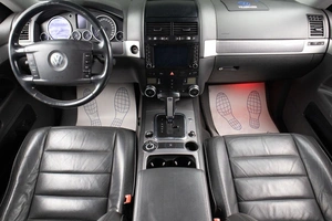 Внедорожник Volkswagen Touareg 2005 года, 989000 рублей, Оренбург