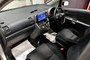 Минивэн Toyota Wish 2008 года, 997000 рублей, Красноярск