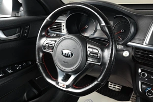 Седан Kia Optima 2017 года, 1829000 рублей, Тюмень
