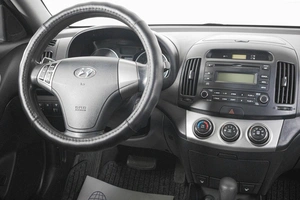 Седан Hyundai Elantra 2010 года, 709000 рублей, Кемерово