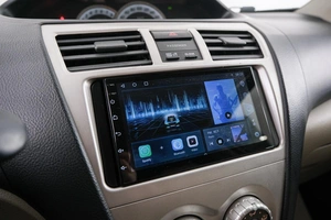 Хетчбэк Toyota Yaris 2008 года, 549000 рублей, Красноярск