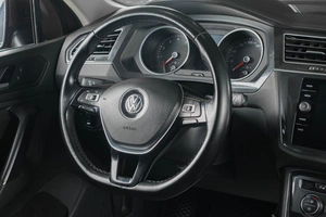Внедорожник Volkswagen Tiguan 2018 года, 1959000 рублей, Тюмень