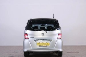 Минивэн Honda Freed 2012 года, 1159000 рублей, Омск