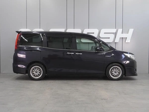 Минивэн Toyota Esquire 2016 года, 2335000 рублей, Воронеж
