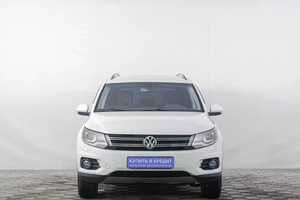Внедорожник Volkswagen Tiguan 2011 года, 1339000 рублей, Кемерово